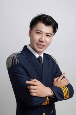 主持人小炎-婚庆主持人-婚礼司仪-庆典活动策划-年会活动策划
